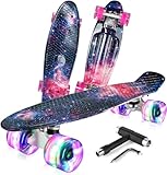 BELEEV Kinder Skateboard 22 Zoll mit LED Leuchtrollen Wheels, Komplette Mini Cruiser Skateboard für Kinder Jugendliche Erwachsene, LED Leuchtrollen mit All-in-one Skate T-Tool für Anfänger