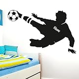 Wandaro Wandtattoo Fußballspieler Wunschname I schwarz (BxH) 91 x 58 cm I Fußball Aufkleber Ball Kinderzimmer Wandaufkleber Junge Wandsticker Sticker E038