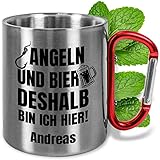 Edelstahltasse mit Karabiner personalisiert „Angeln und Bier“ – ca. 330ml - Metalltasse mit Namen – lustiges Geschenk für Angler, Hobby Fischer, Männer & Frauen Vatertag (Angeln-Bier, Griff Rot)